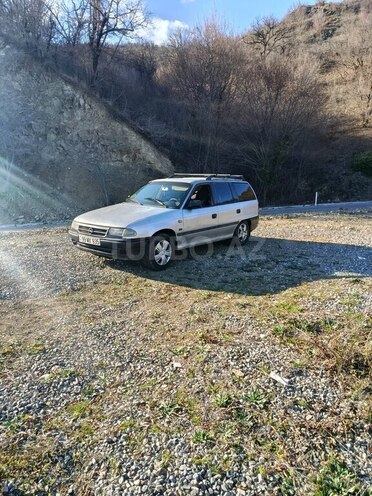 Opel Astra-2