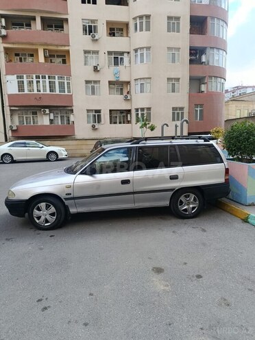 Opel Astra-3