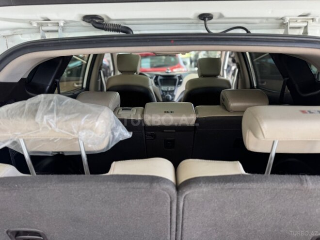 Hyundai Santa Fe-31
