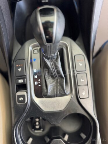 Hyundai Santa Fe-37