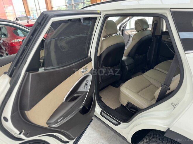 Hyundai Santa Fe-25