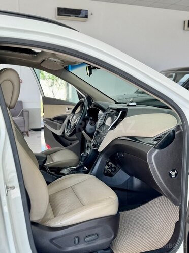 Hyundai Santa Fe-16