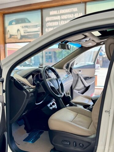 Hyundai Santa Fe-15