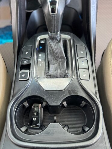 Hyundai Santa Fe-34