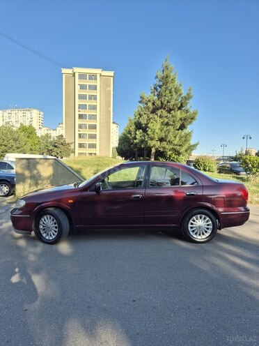 Nissan Sunny-6