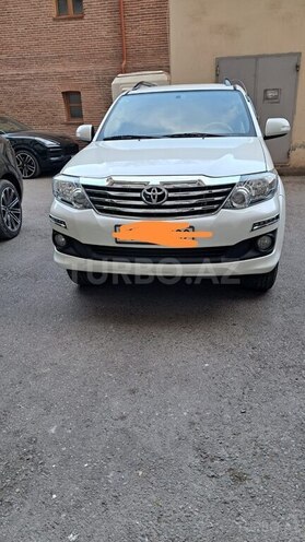 Toyota Fortuner-1