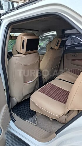 Toyota Fortuner-10