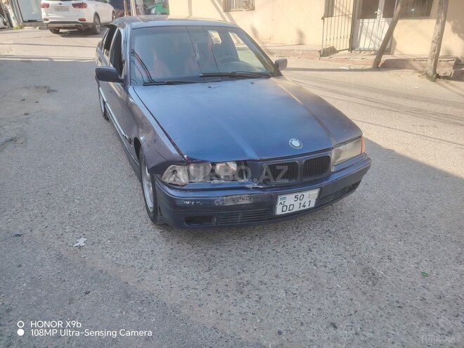 BMW 320-2