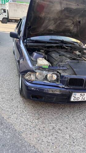 BMW 320-9