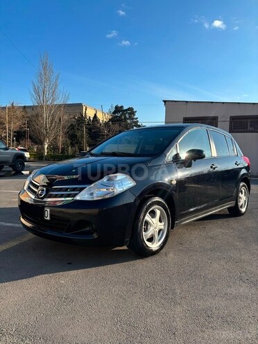 Nissan Tiida-1