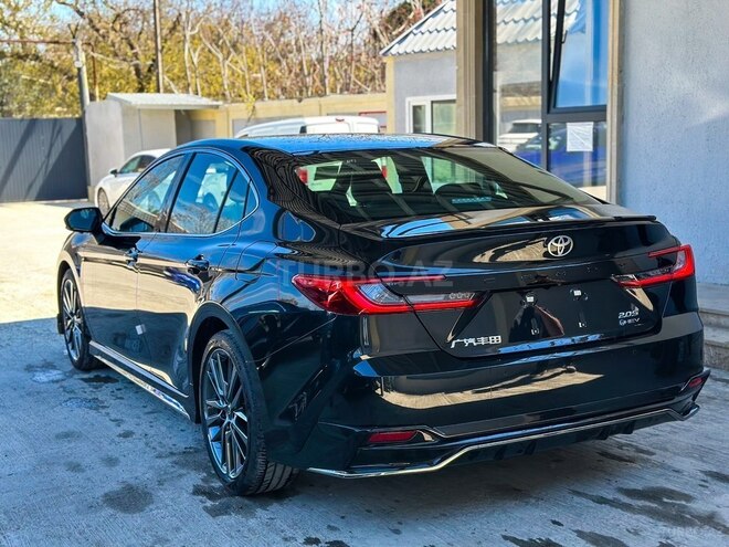 Toyota Camry-6