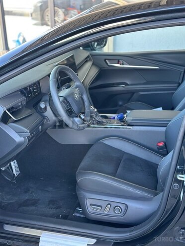 Toyota Camry-12