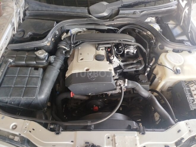 Mercedes C 200-8