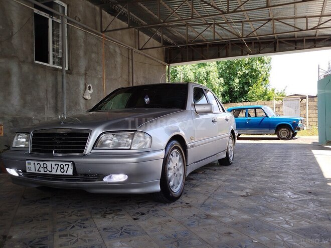 Mercedes C 200-2