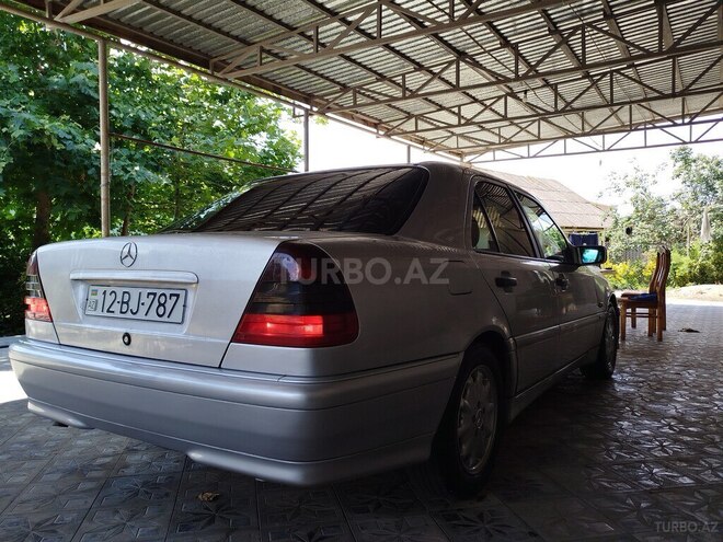 Mercedes C 200-5