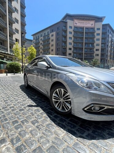 Hyundai Grandeur-8