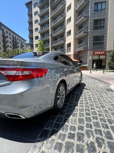 Hyundai Grandeur-15