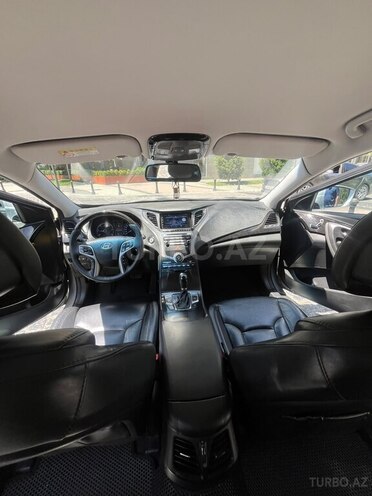 Hyundai Grandeur-16