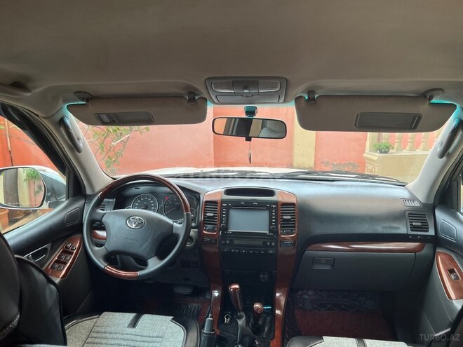 Toyota Land Cruiser Prado-3