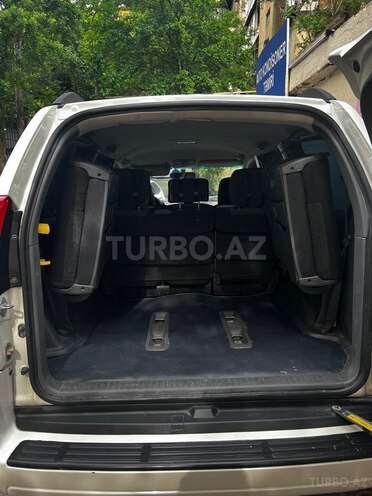 Toyota Land Cruiser Prado-4