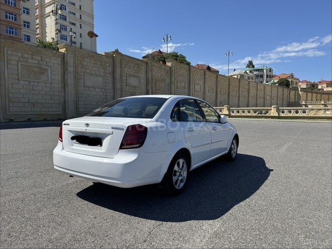 Daewoo Gentra-13