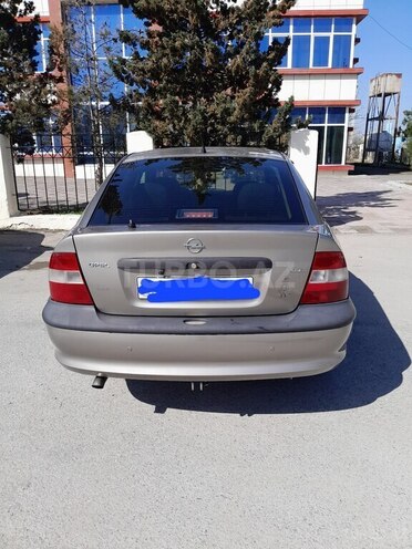 Opel Vectra-5