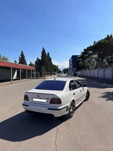 BMW 523-7
