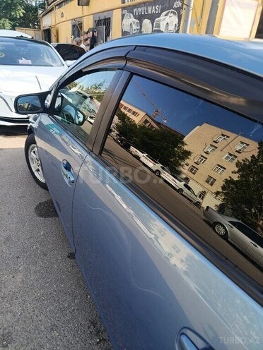 Toyota Prius-7