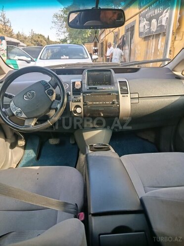 Toyota Prius-9