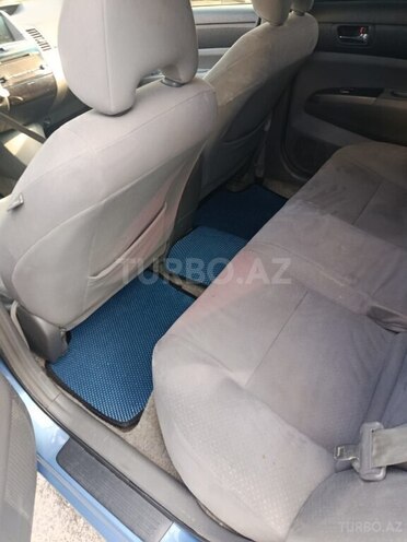Toyota Prius-8