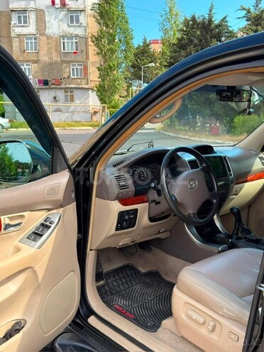 Toyota Land Cruiser Prado-7