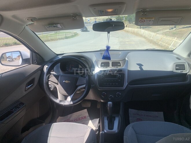 Chevrolet Cobalt-11