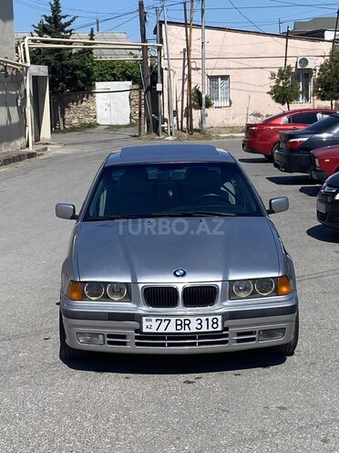 BMW 318-1