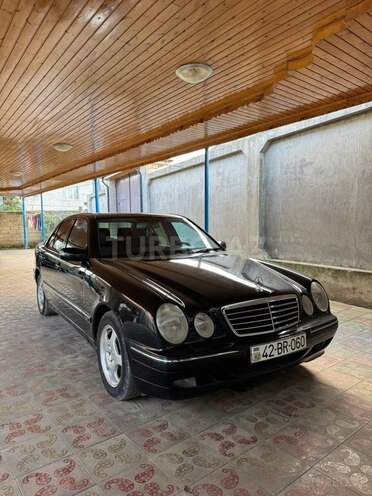 Mercedes E 200-2