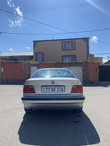 BMW 318-5