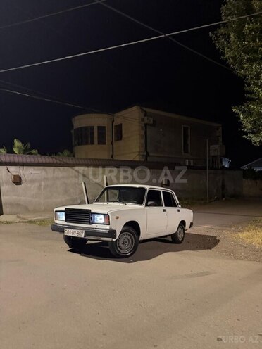 LADA (VAZ) 2107-2