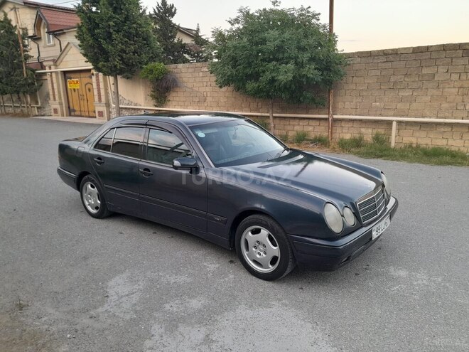 Mercedes E 220-6