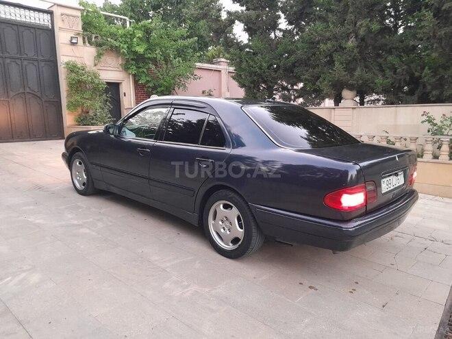 Mercedes E 220-7
