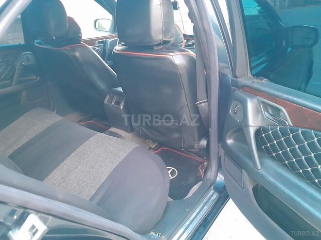 Mercedes E 220-19