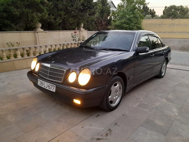 Mercedes E 220-18