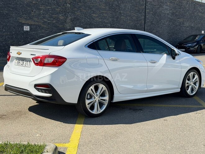 Chevrolet Cruze-10