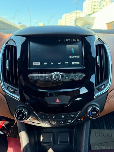 Chevrolet Cruze-20