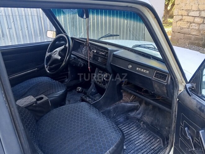 LADA (VAZ) 2107-4