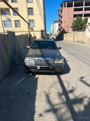 Mercedes C 230-1