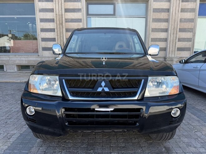 Mitsubishi Pajero-1
