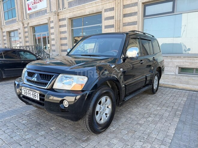 Mitsubishi Pajero-3