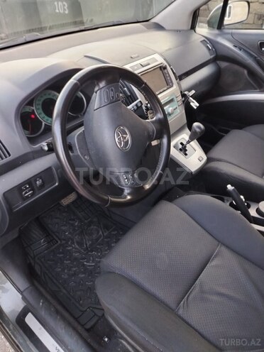 Toyota Corolla-4