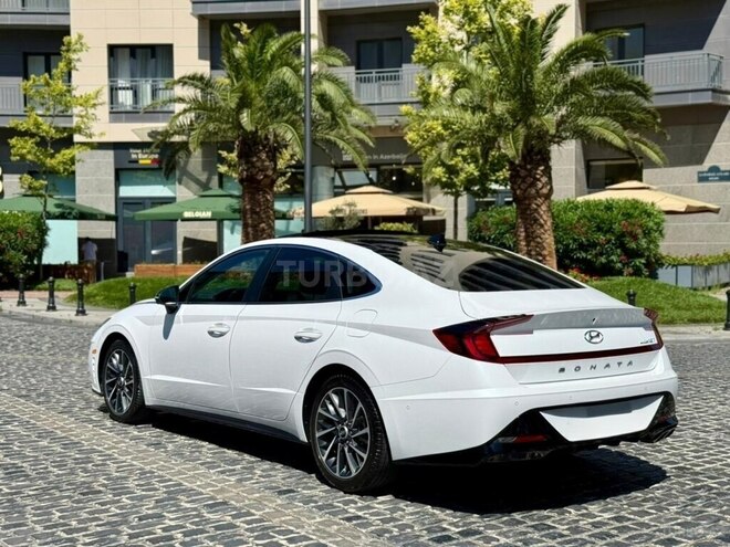 Hyundai Sonata-5