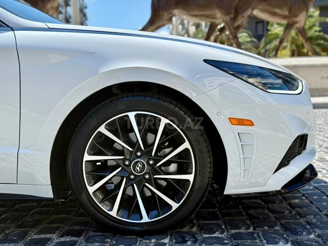 Hyundai Sonata-11