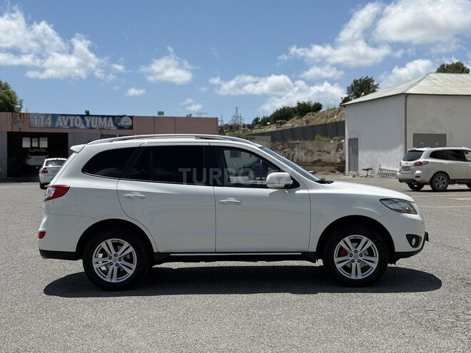 Hyundai Santa Fe-5